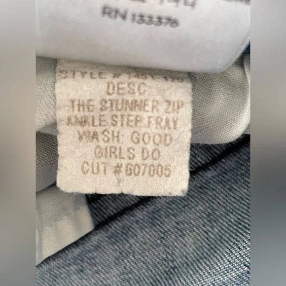 Mother Size 27 Stunner Zip Ankle Step Fray in Good Girls Do Skinny Jeans in GUC - Picture 11 of 17